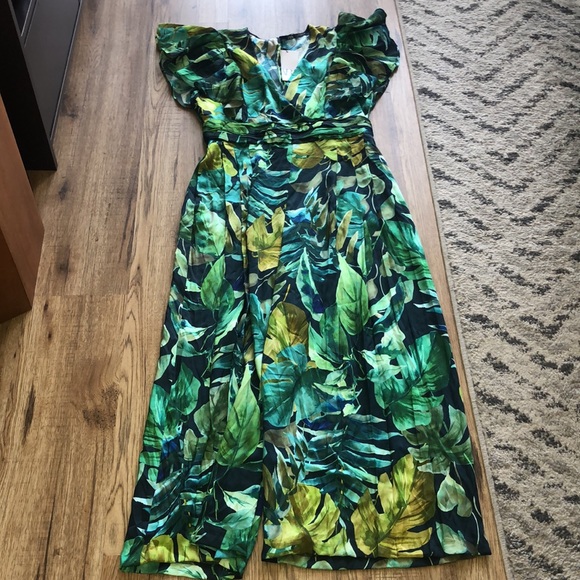 NEW!! HP 🥳🥳🥳Zara Leaf Print Jumpsuit - Picture 5 of 10